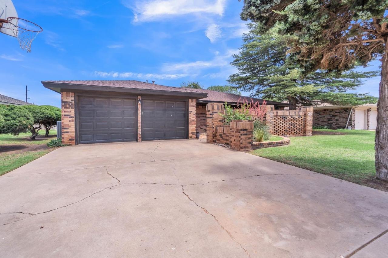 Homestead House - In Shadow Hills Golf Course Division Home Lubbock Exteriör bild